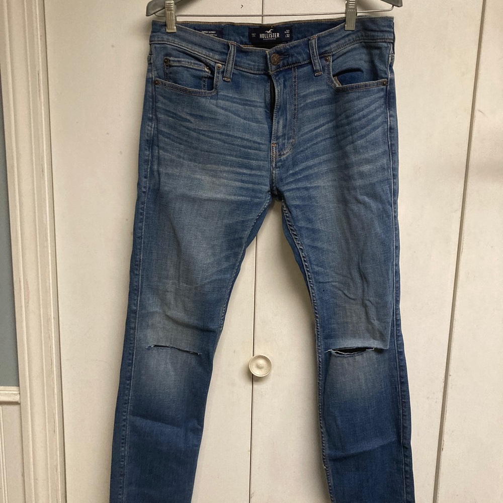 Hollister jeans.